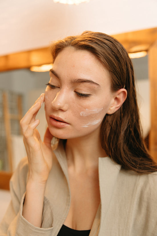 Auvê_Beauty-Skincare-Clean-Beauty-Brand-Firm-Tone-Sculpting-Cream